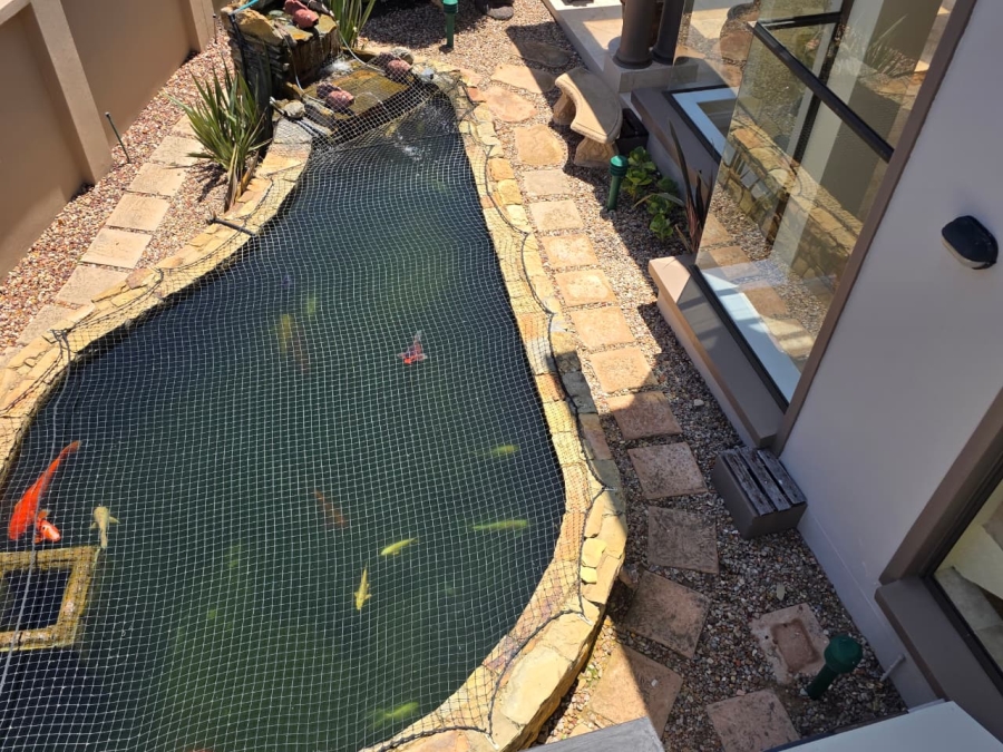 6 Bedroom Property for Sale in Myoli Beach Western Cape